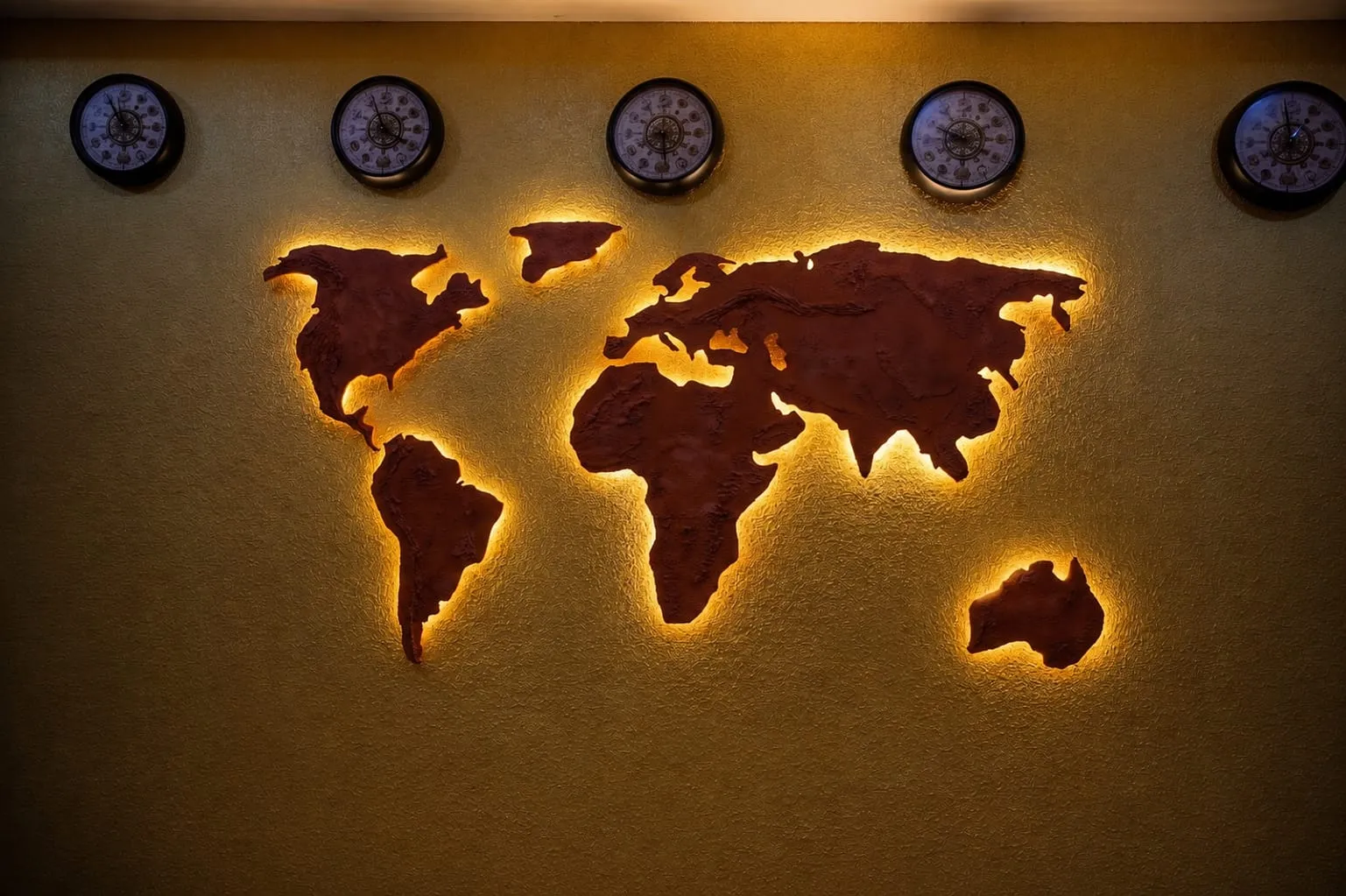 Executive Lounge & Map Wall